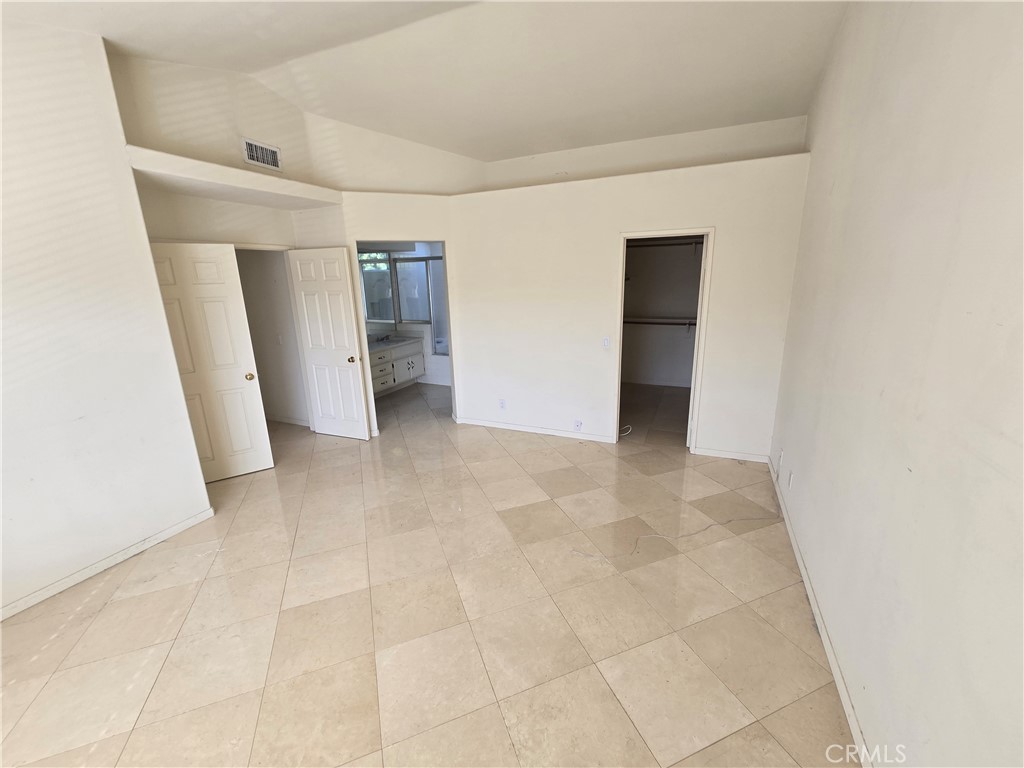 MLS #OC25270167 image #10