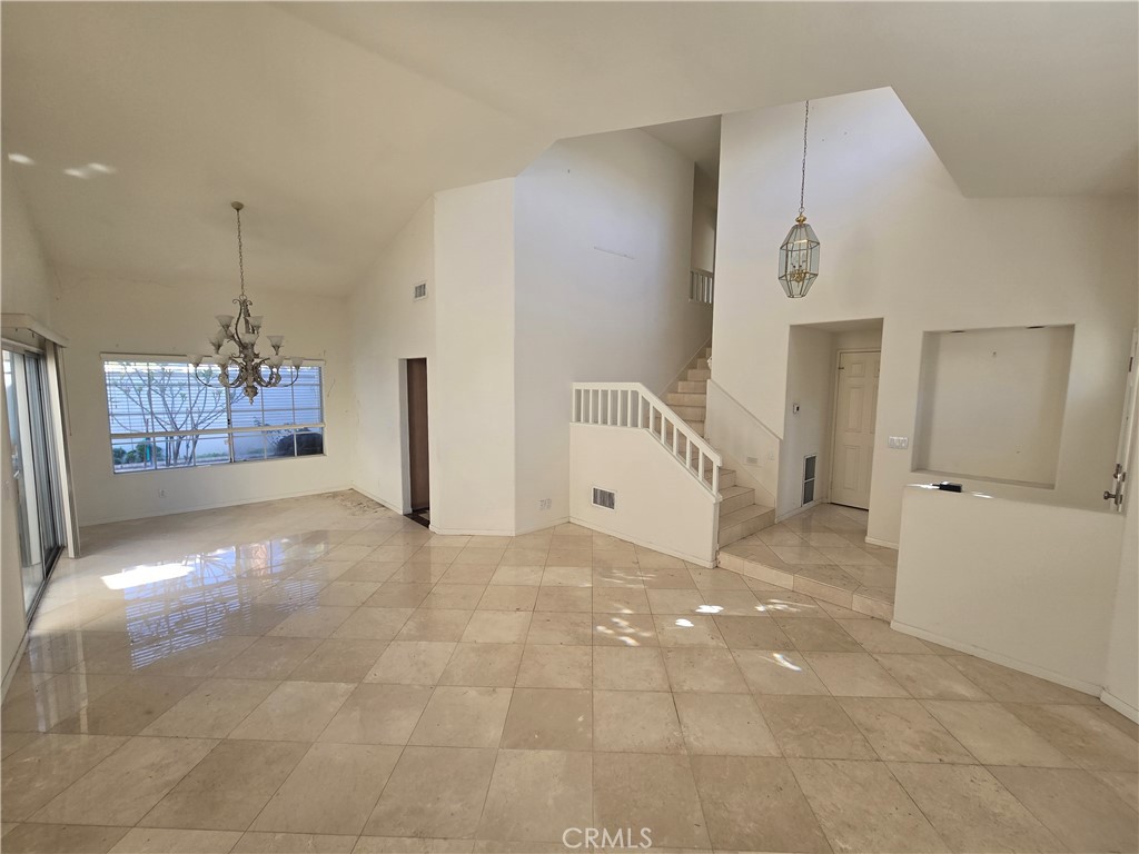 MLS #OC25270167 image #17