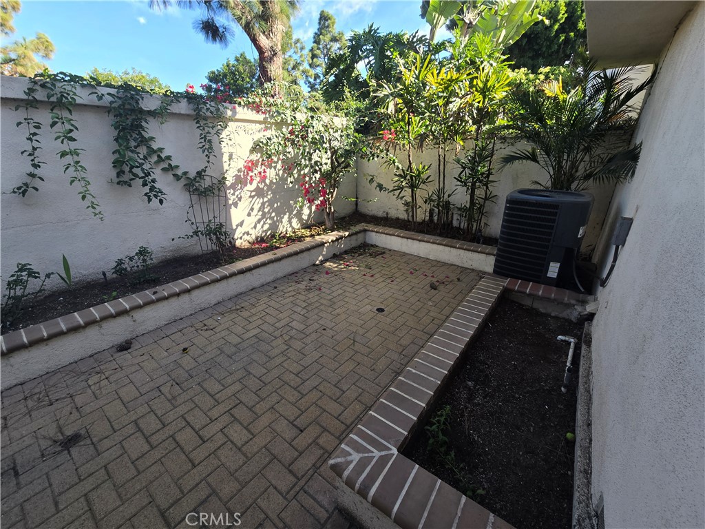 MLS #OC25270167 image #26