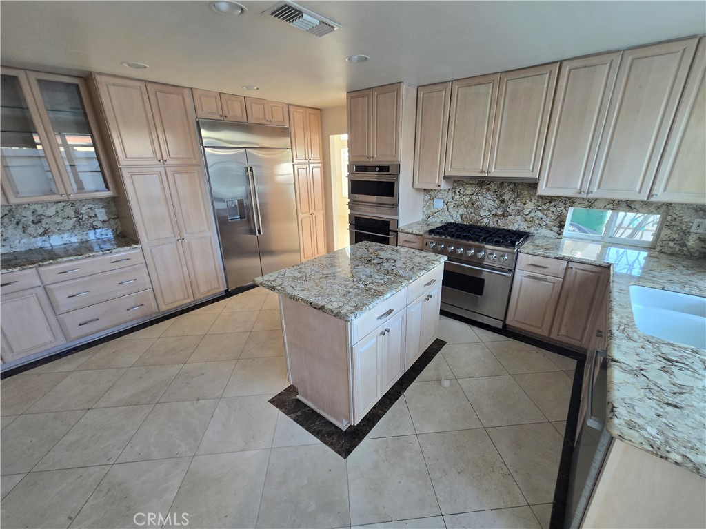 MLS #OC25270167 image #3