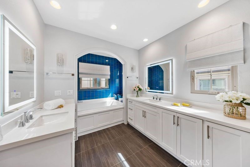 MLS #OC25270200 image #12