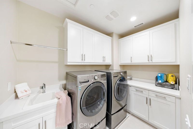 MLS #OC25270200 image #21