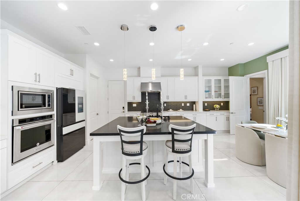 MLS #OC25270200 image #4