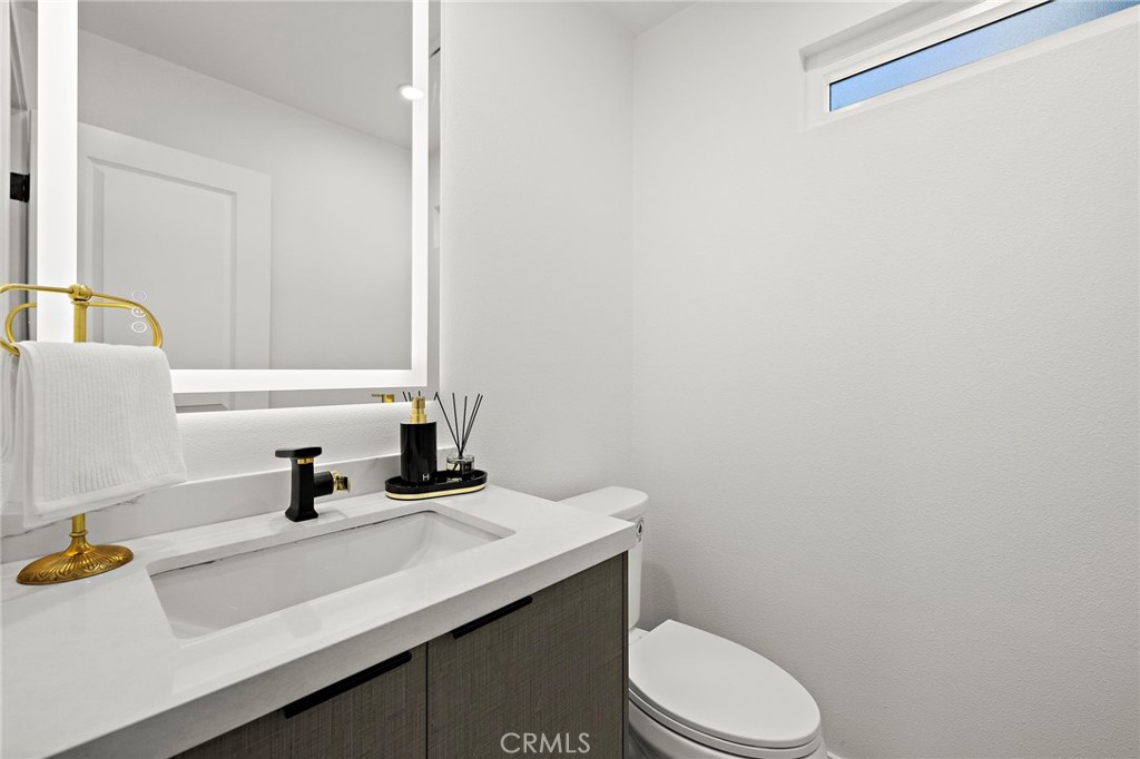 MLS #OC25270206 image #11