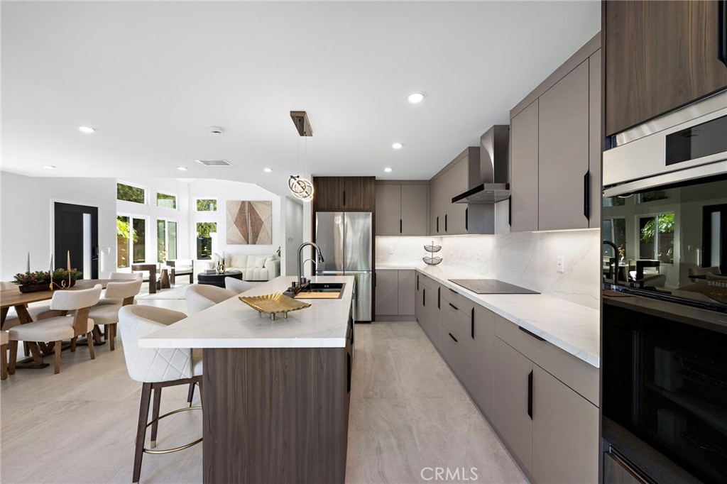 MLS #OC25270206 image #17