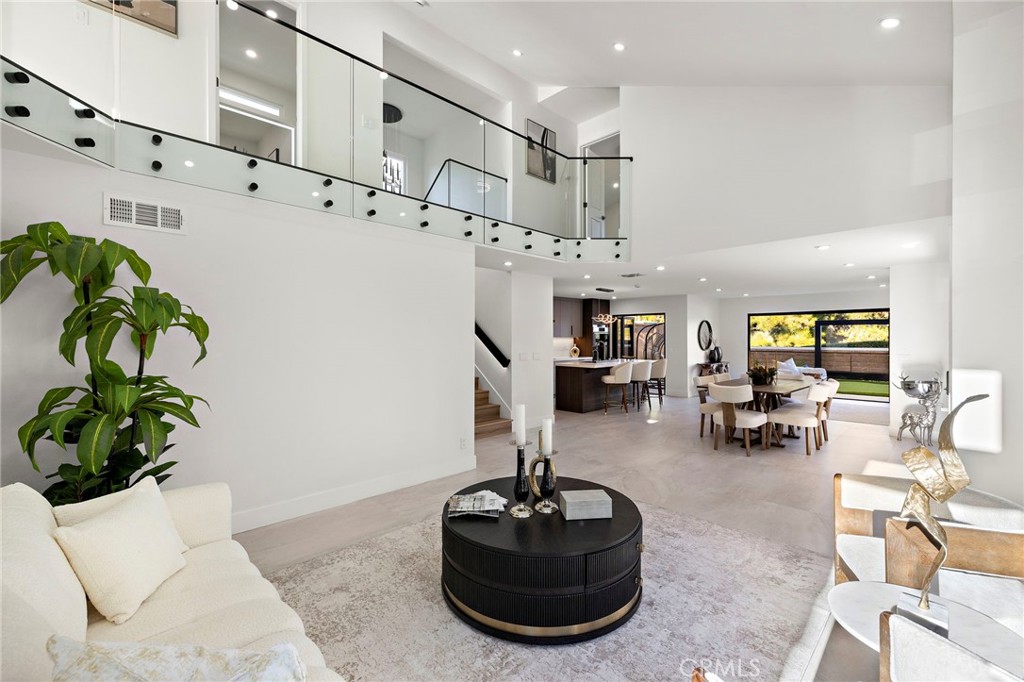 MLS #OC25270206 image #4