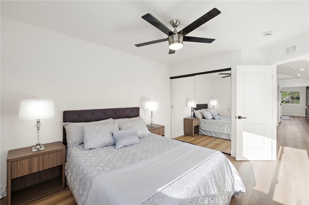 MLS #OC25270206 image #8