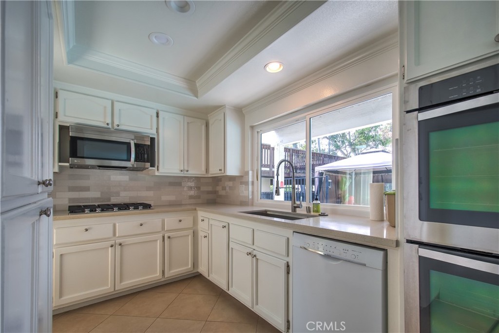 MLS #OC25270237 image #11