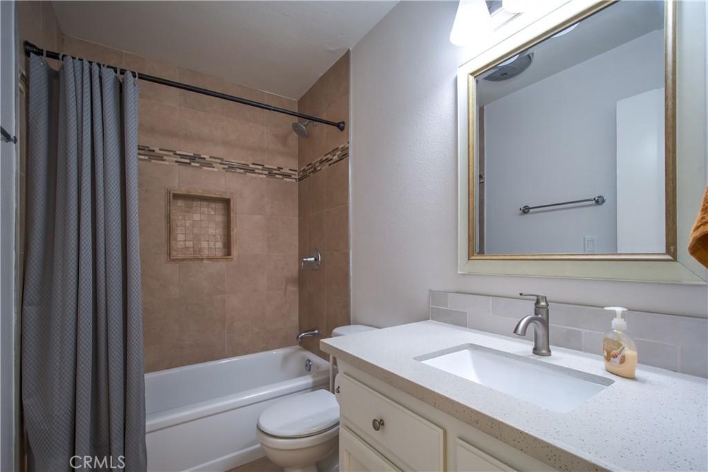 MLS #OC25270237 image #15