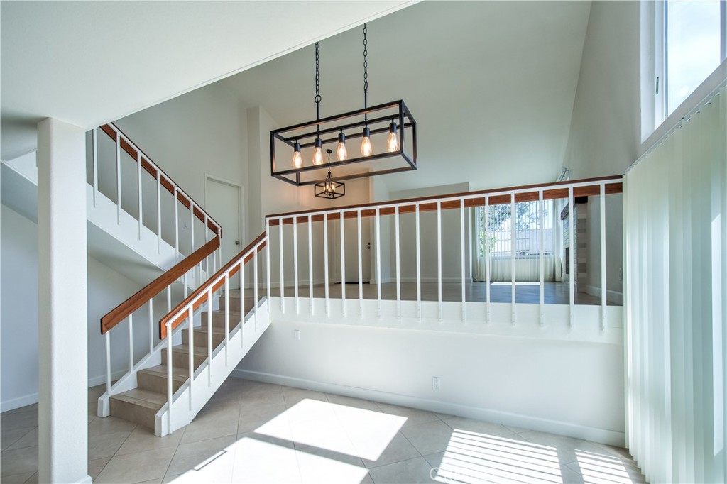 MLS #OC25270237 image #6