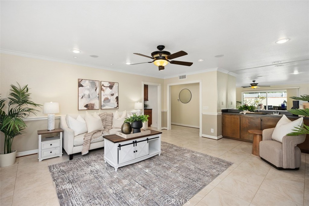 MLS #OC25270242 image #14