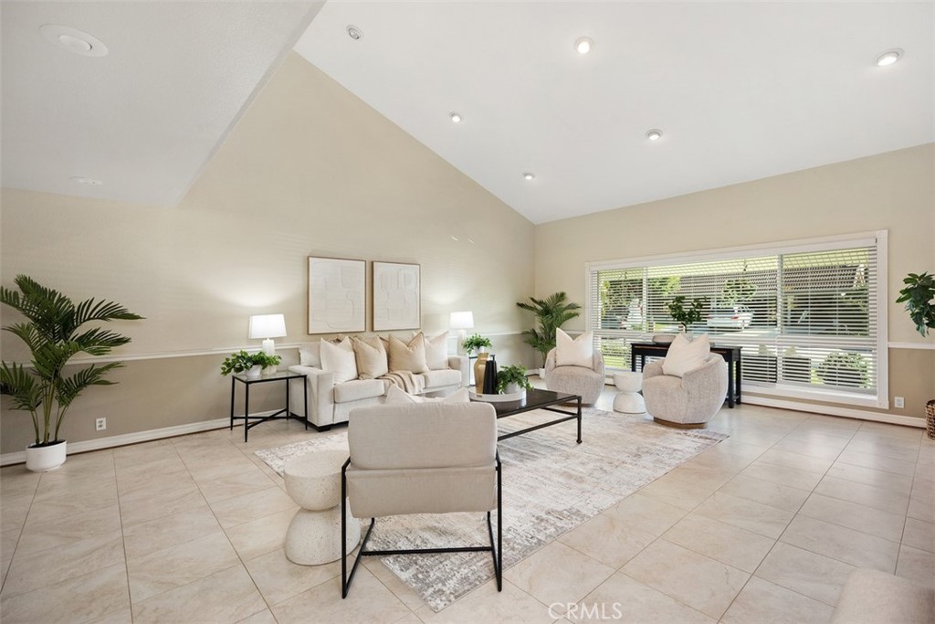 MLS #OC25270242 image #2