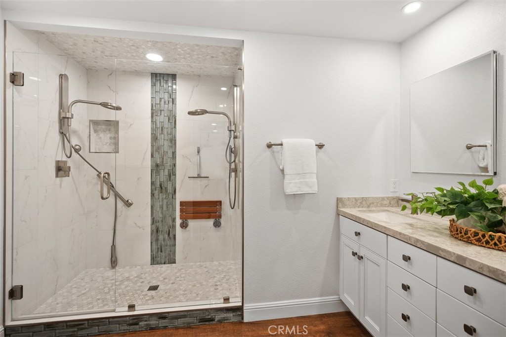 MLS #OC25270242 image #27