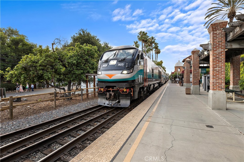 MLS #OC25270242 image #37