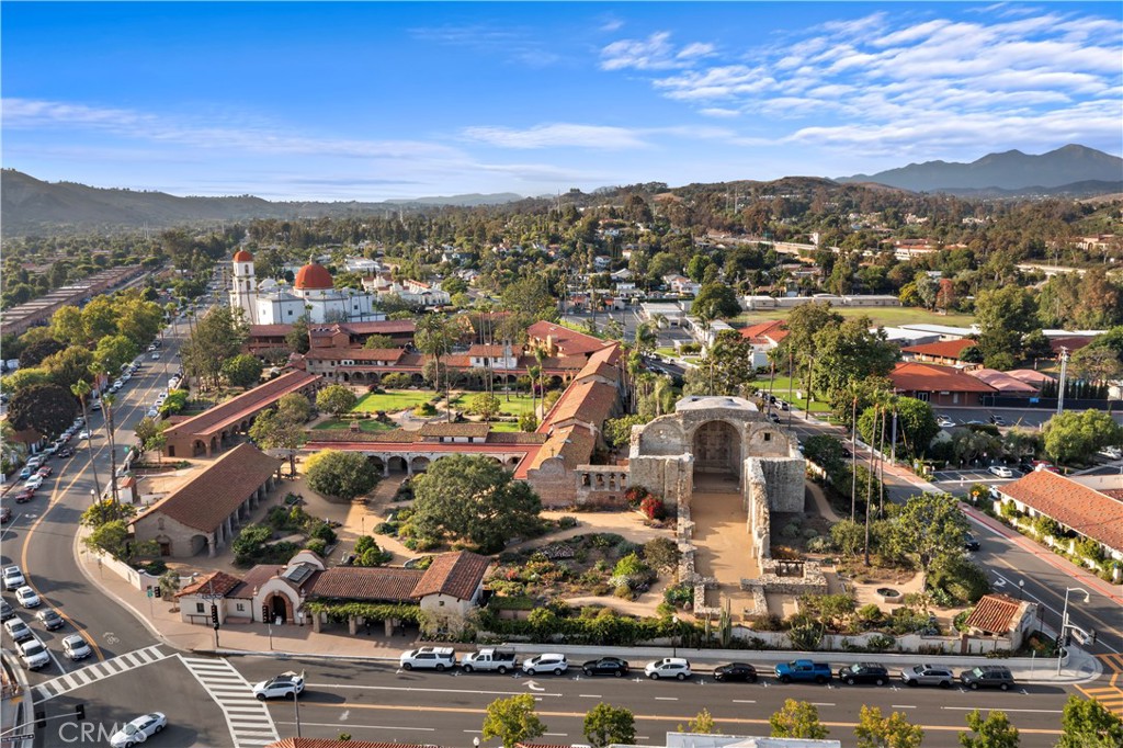 MLS #OC25270242 image #39