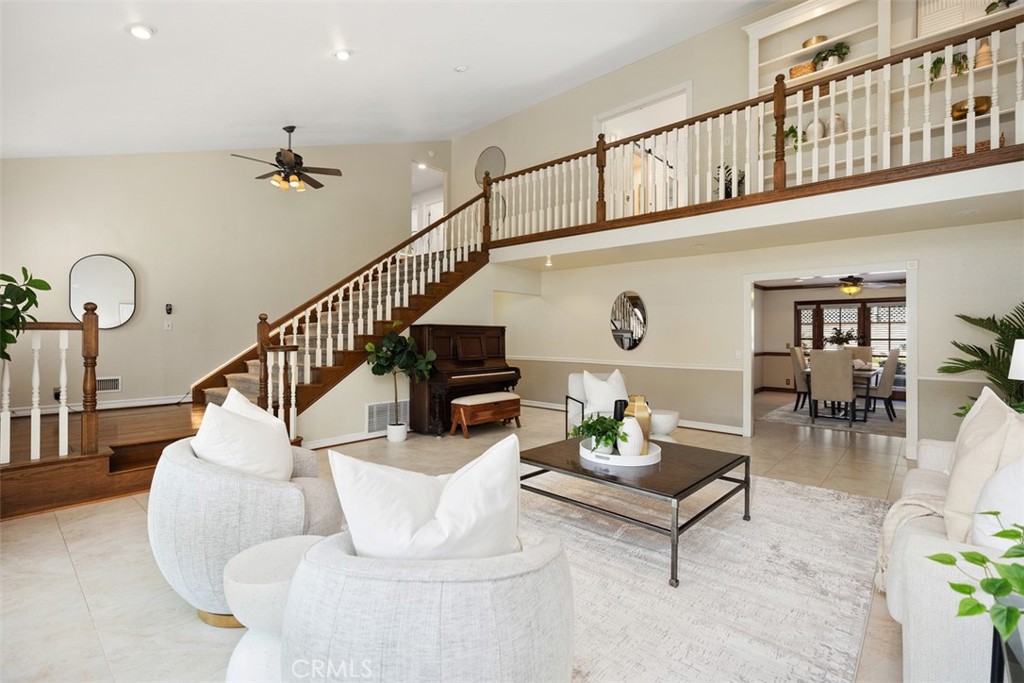 MLS #OC25270242 image #4