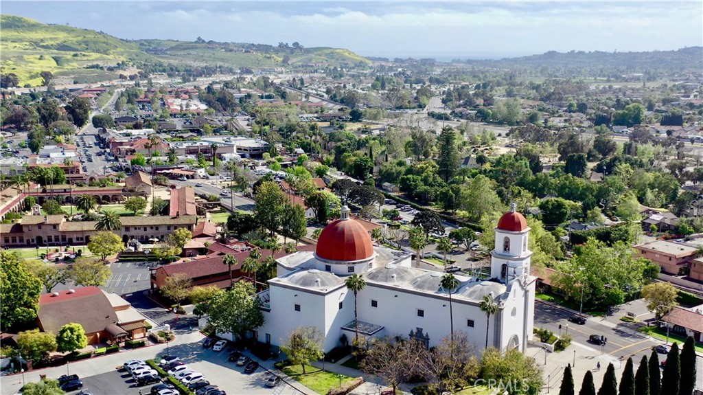 MLS #OC25270242 image #40