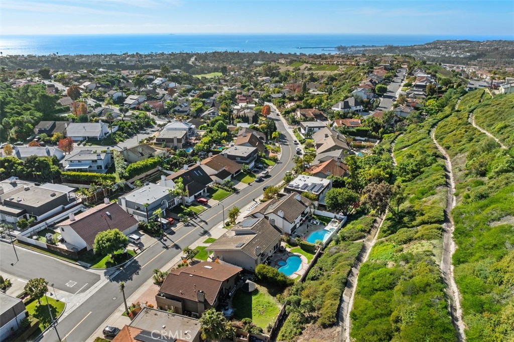 MLS #OC25270242 image #43