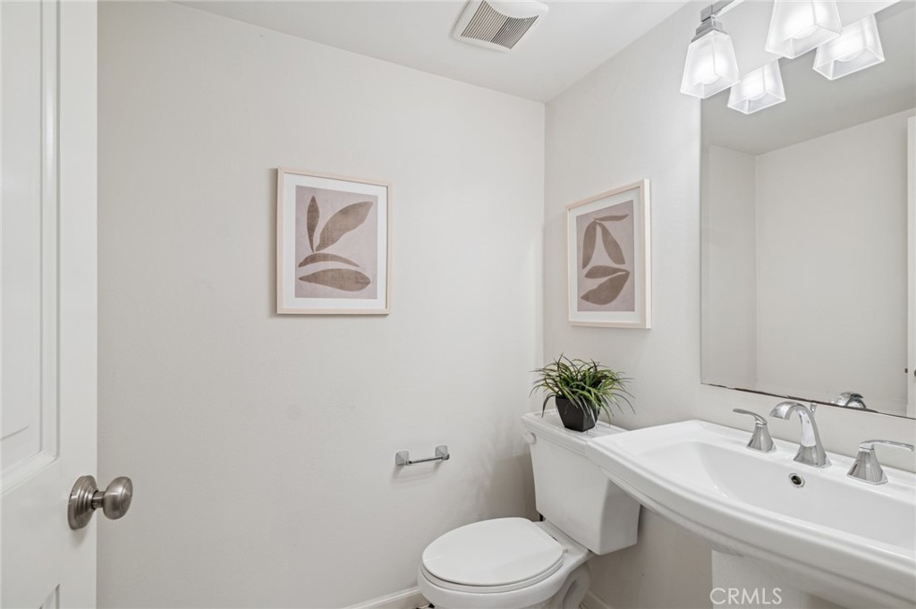 MLS #OC25270244 image #11