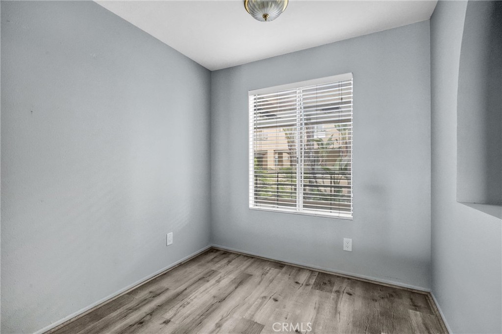 MLS #OC25270247 image #10