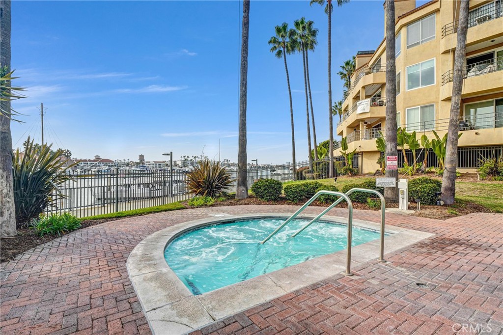 MLS #OC25270247 image #30