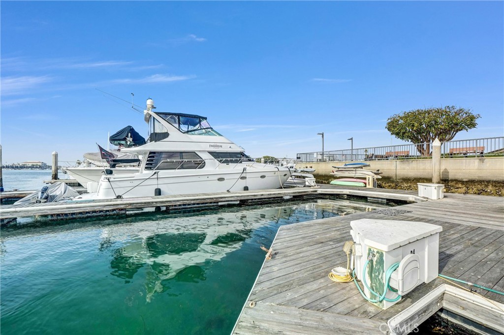 MLS #OC25270247 image #34