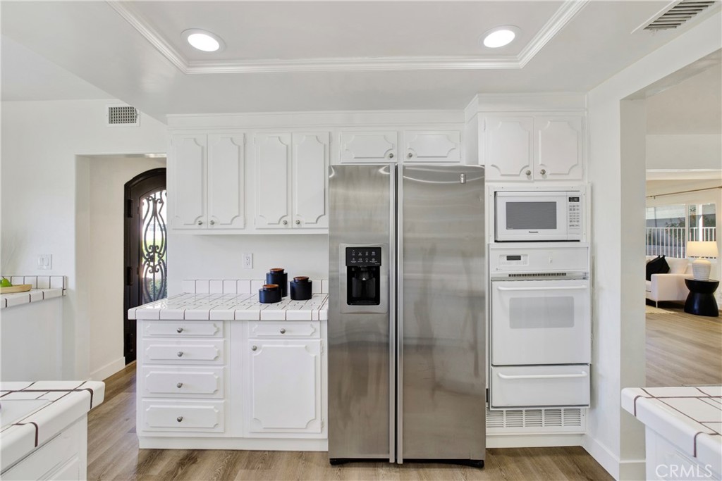 MLS #OC25270263 image #16