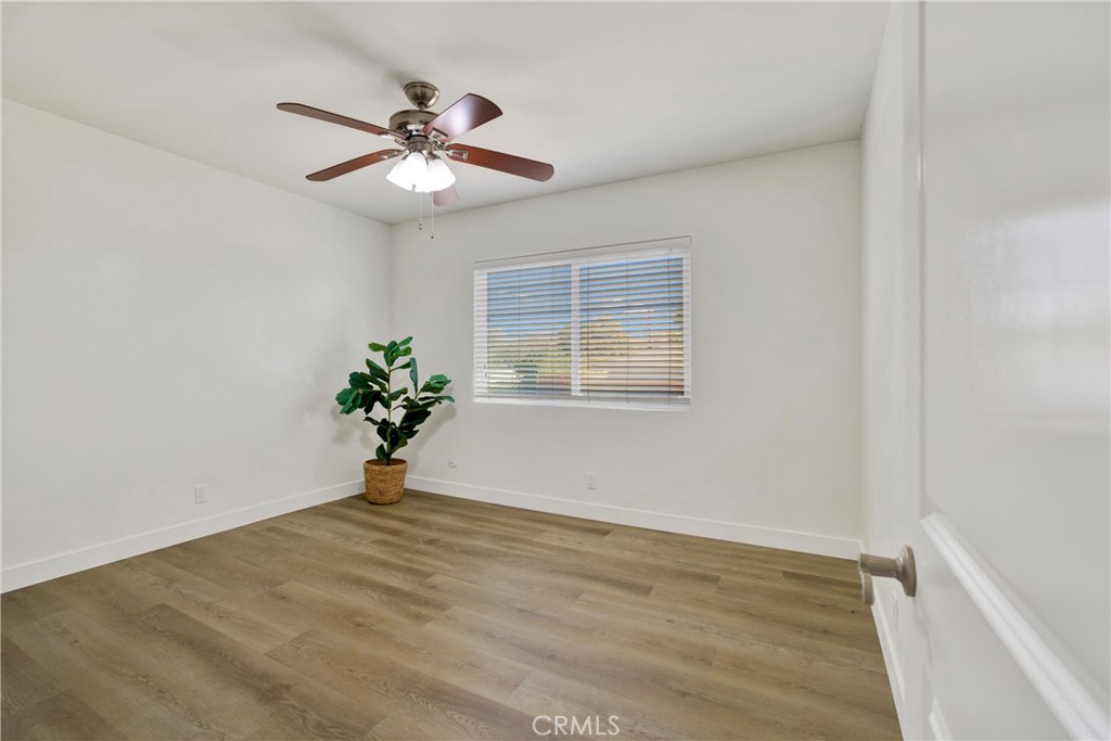 MLS #OC25270263 image #32