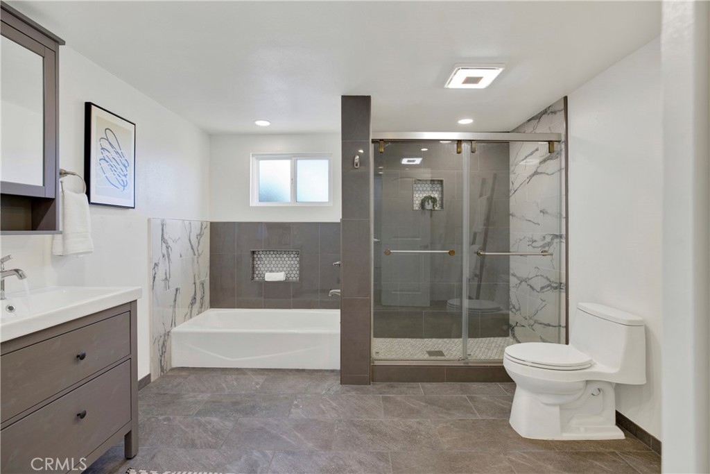 MLS #OC25270263 image #34