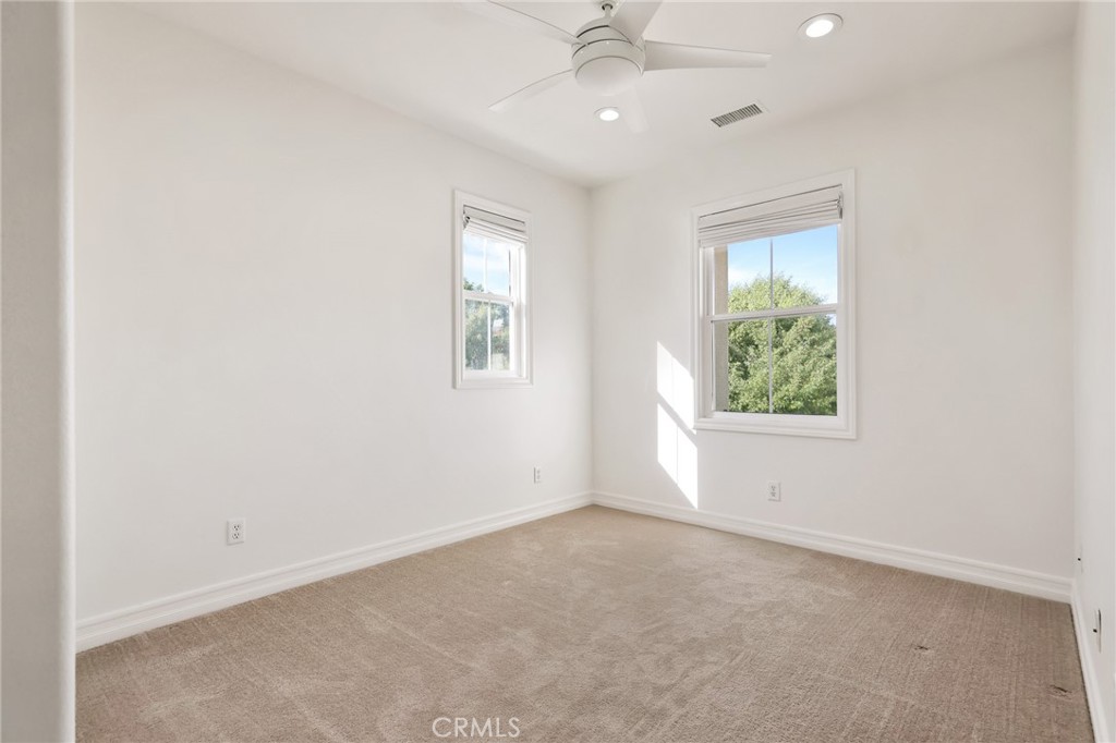 MLS #OC25270276 image #16