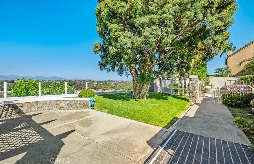 MLS #OC25270295 image #16