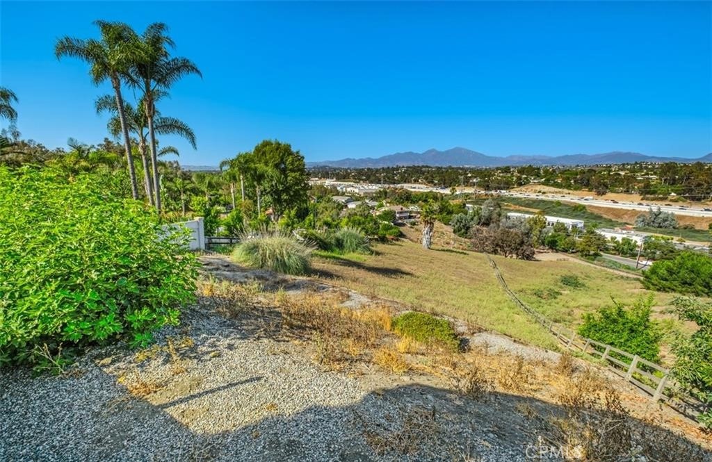 MLS #OC25270295 image #20