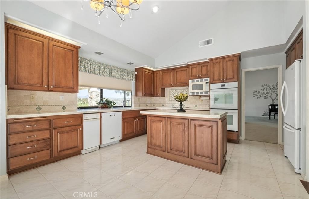 MLS #OC25270295 image #4