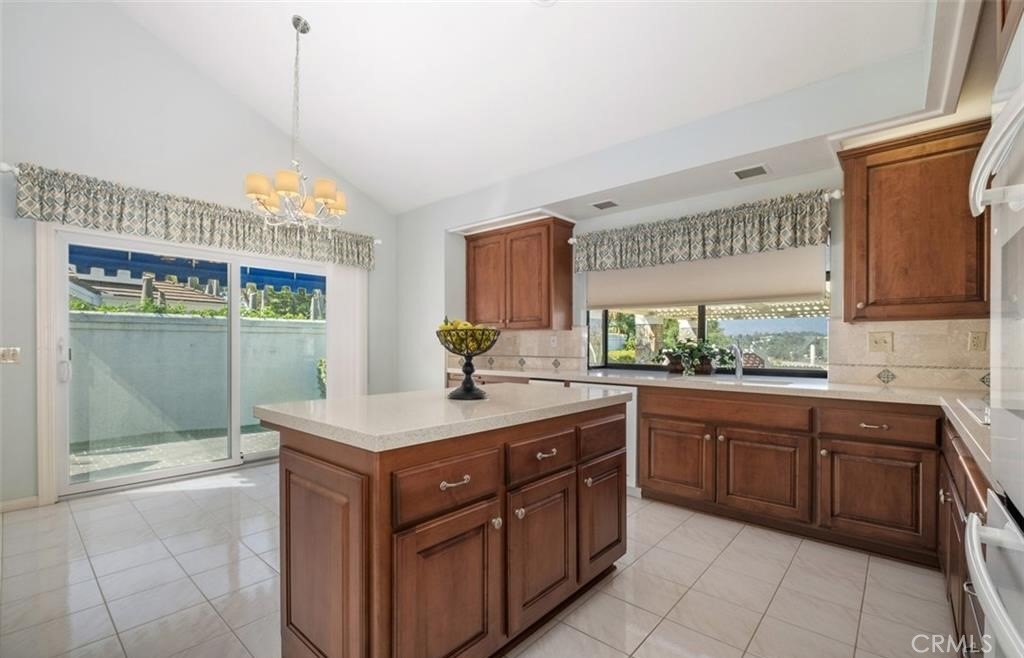 MLS #OC25270295 image #5