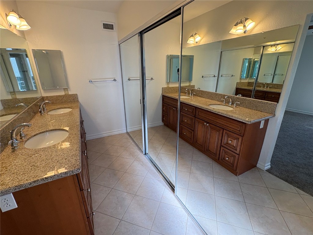 MLS #OC25270320 image #17