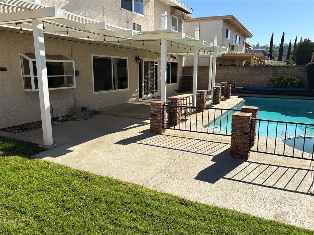 MLS #OC25270320 image #24