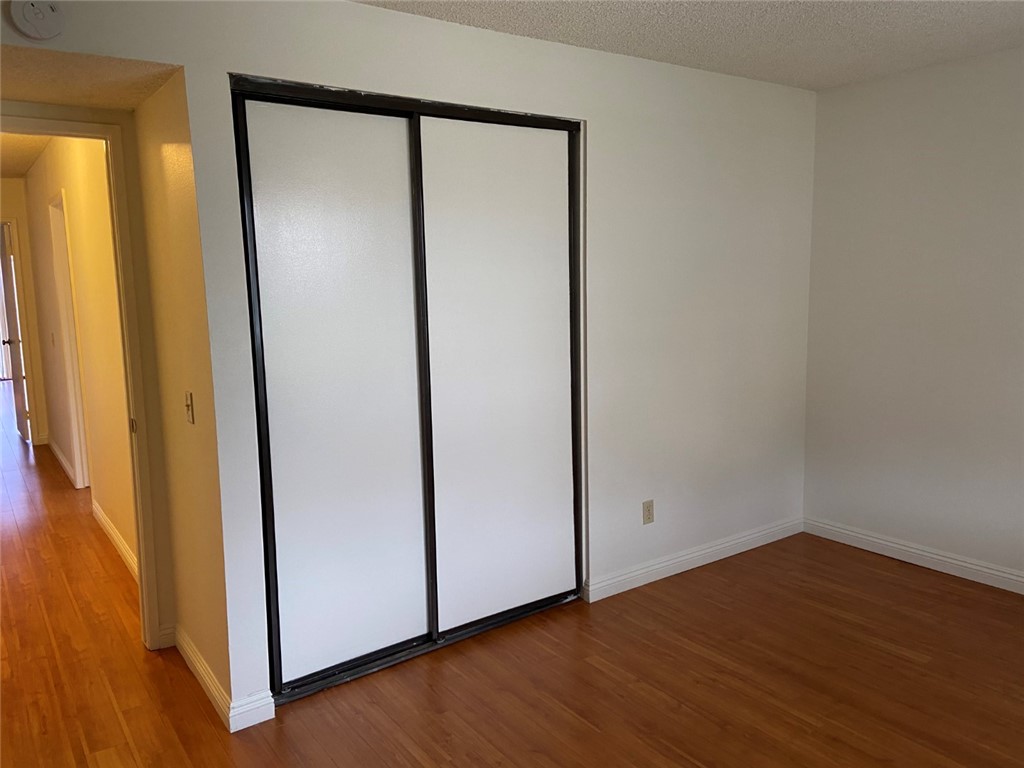 MLS #OC25270322 image #17