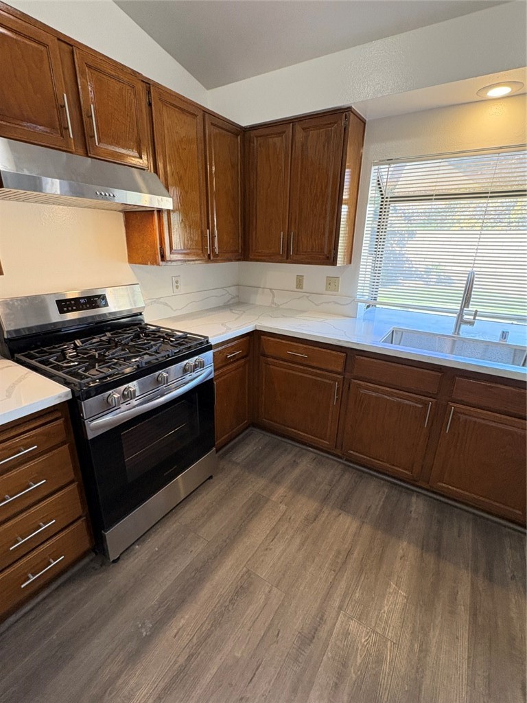 MLS #OC25270322 image #5