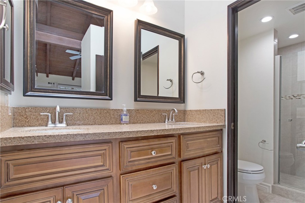 MLS #OC25270338 image #13