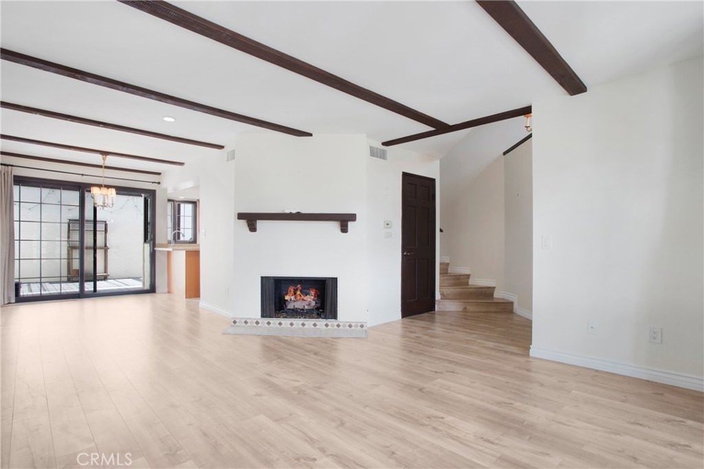 MLS #OC25270338 image #5