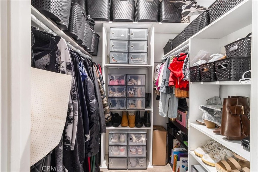 MLS #OC25270355 image #21