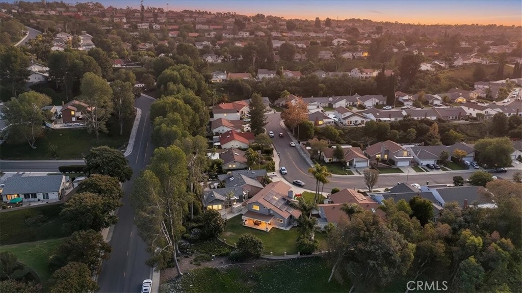 MLS #OC25270355 image #24