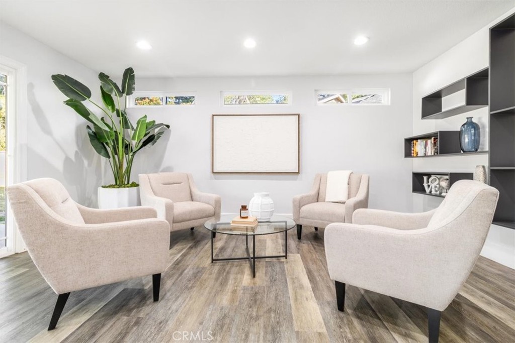 MLS #OC25270355 image #8