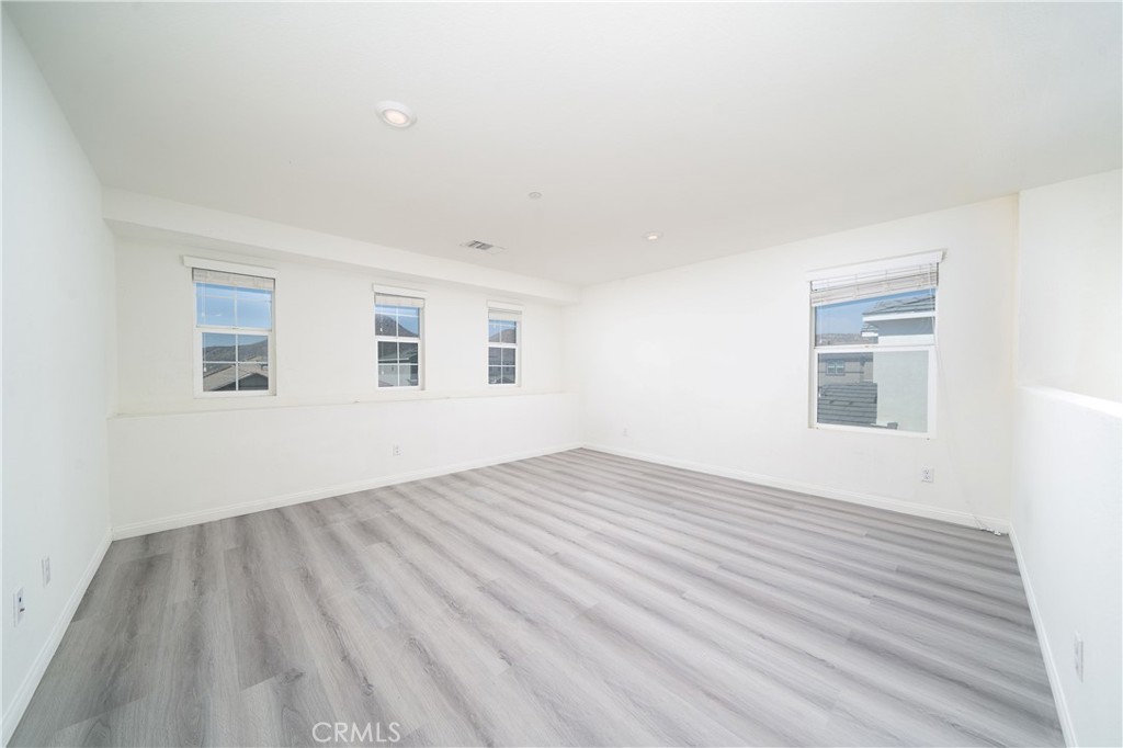 MLS #OC25199519 image #10