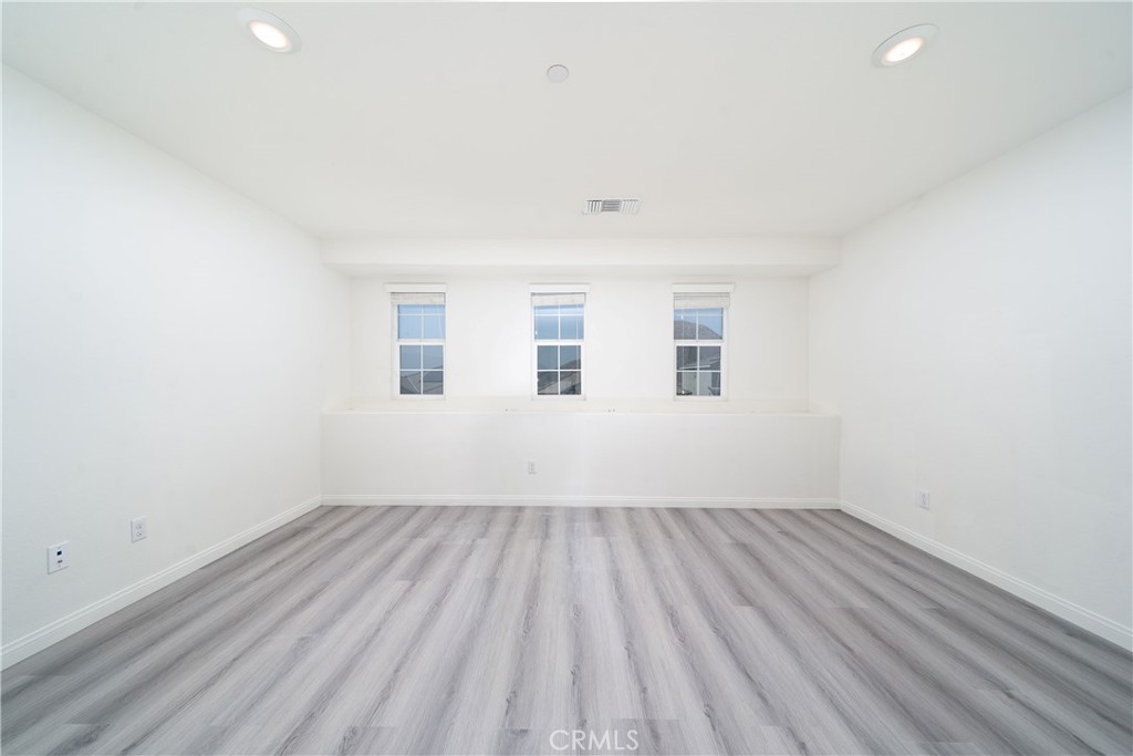 MLS #OC25199519 image #11