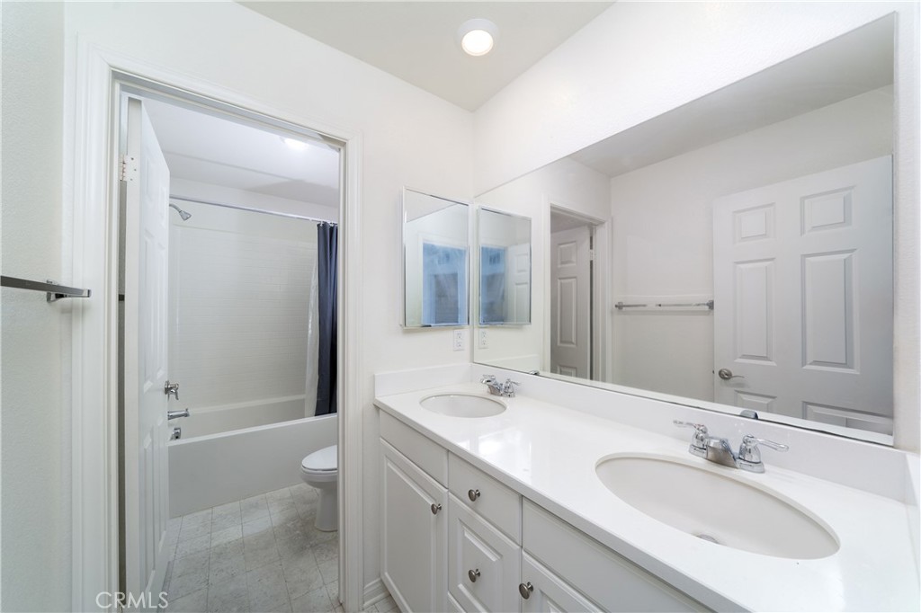 MLS #OC25199519 image #18