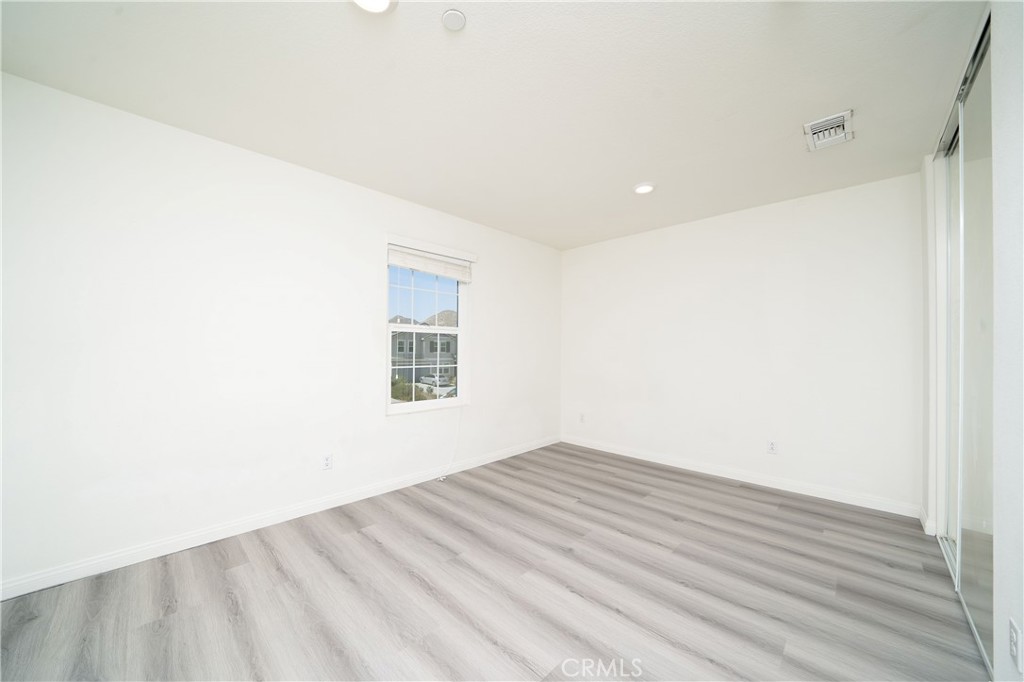 MLS #OC25199519 image #20