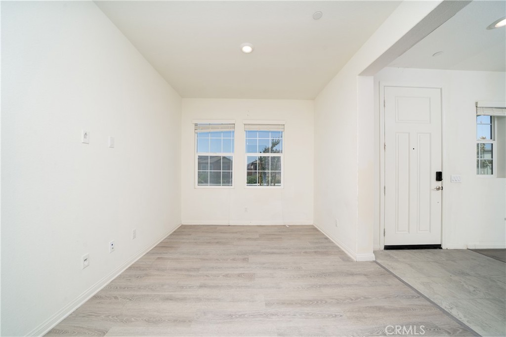 MLS #OC25199519 image #5