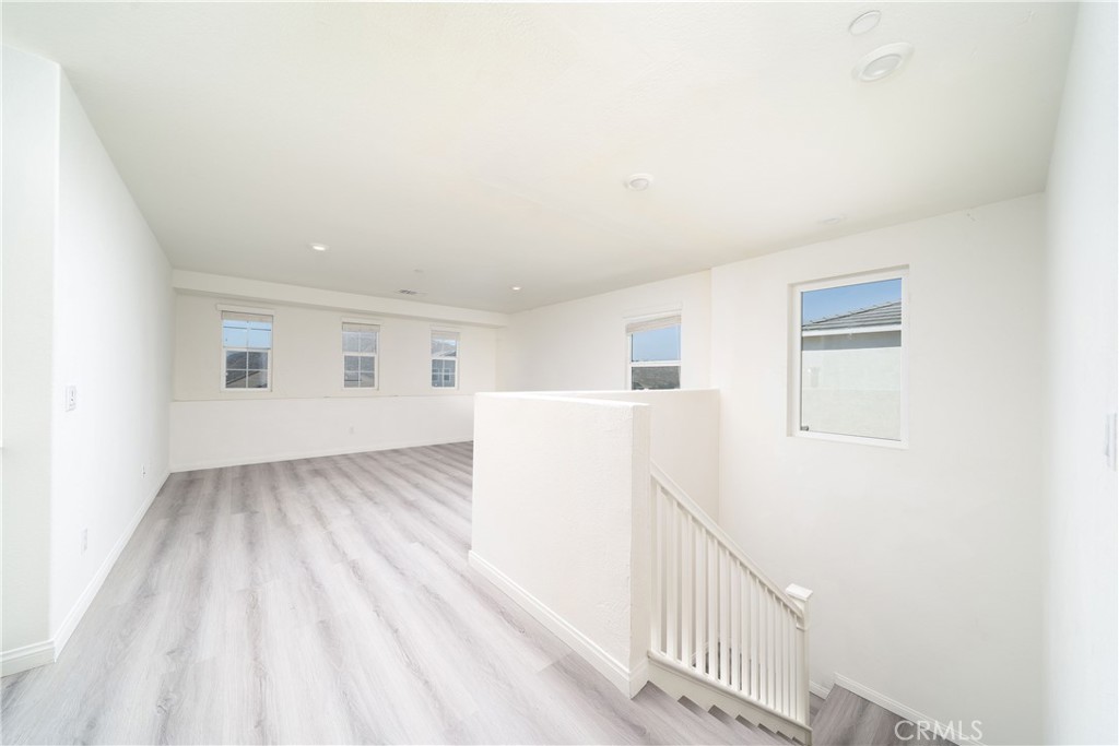 MLS #OC25199519 image #9