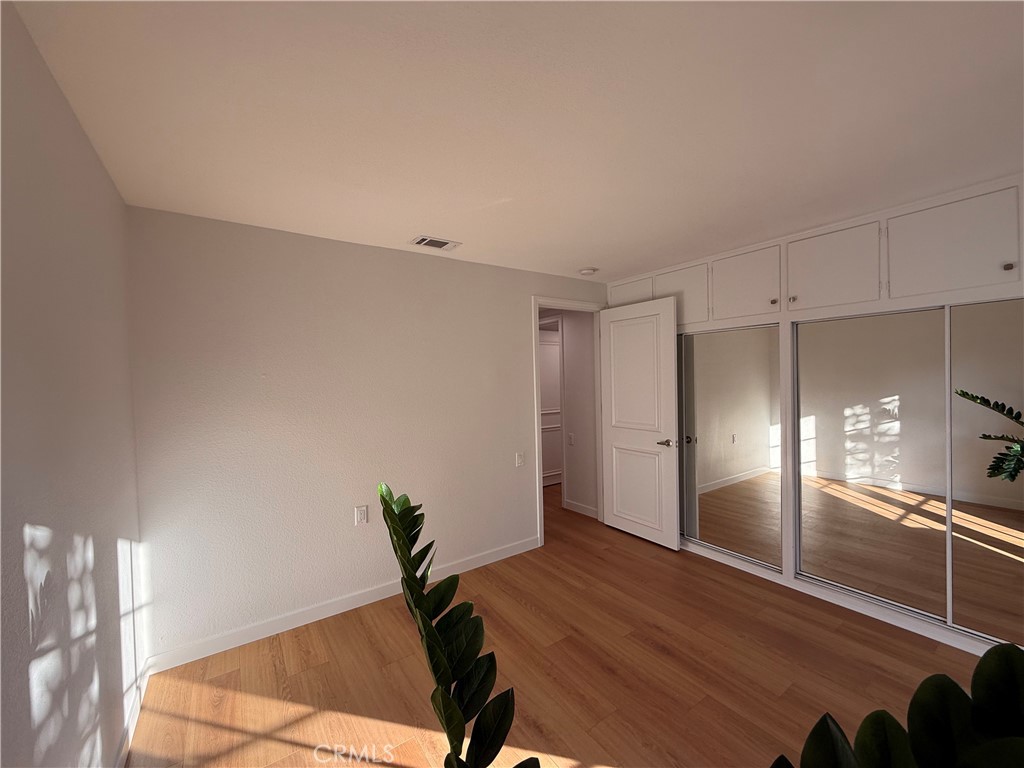 MLS #OC25270381 image #25